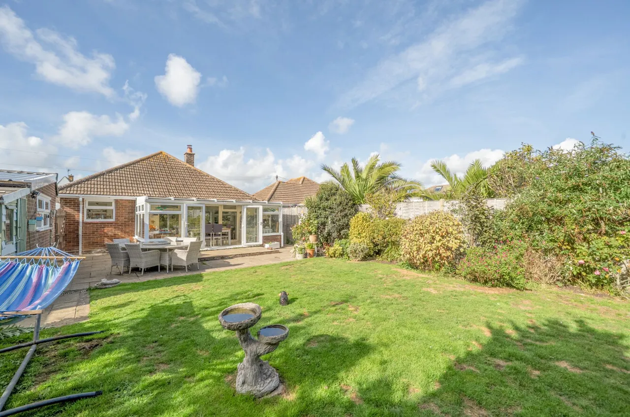 Lane End Road, Middleton-On-Sea, PO22, photo 5