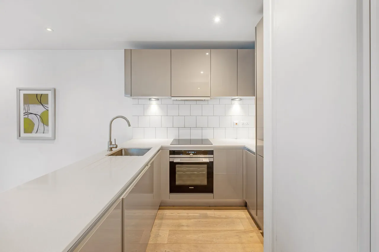 King Street, Hammersmith, W6, photo 2
