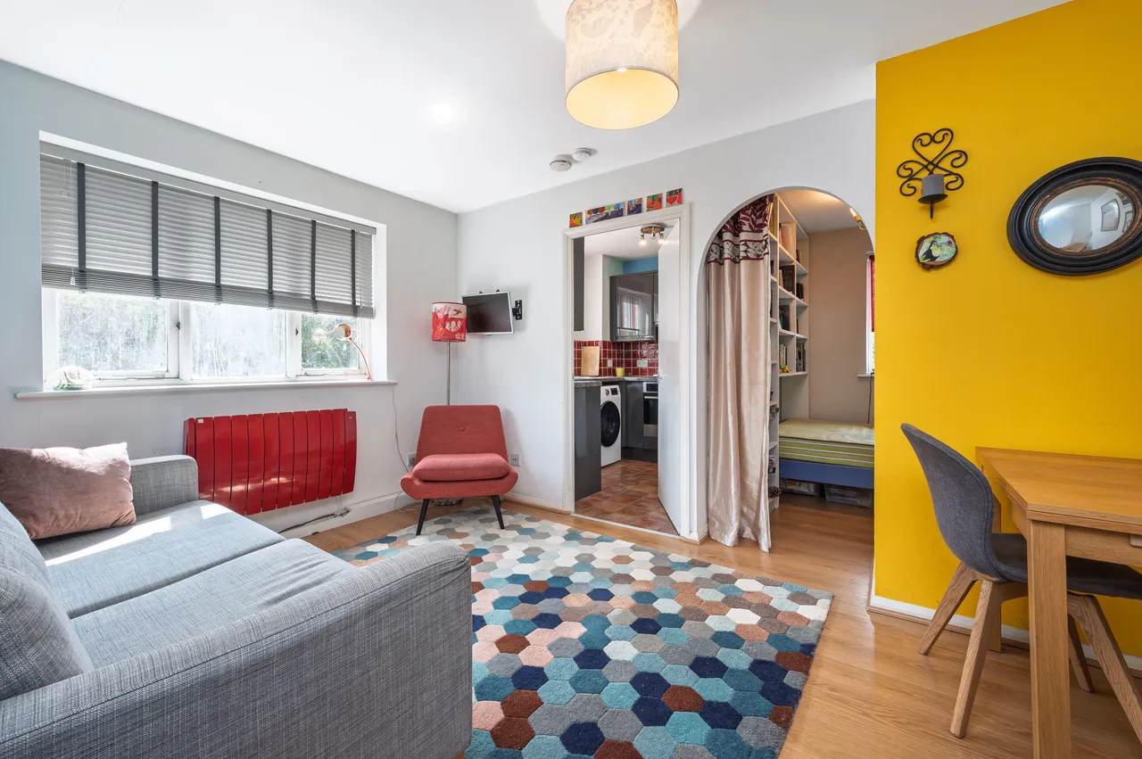 45 Draycott Close, London, photo 2