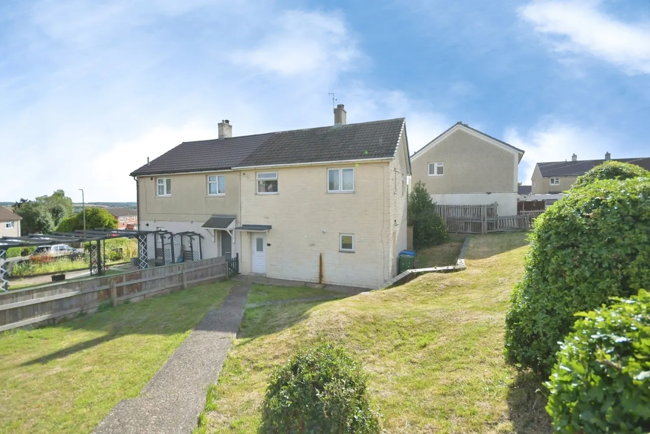 3 bed house for sale — Oxford Close, Brimington, Chesterfield, Derbyshire, S43