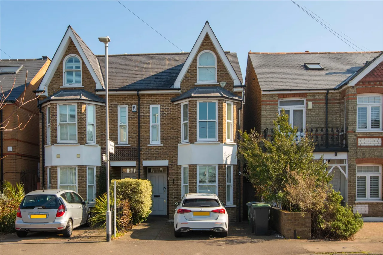 4 bed house to rent — Clifton Road, Kingston upon Thames, KT2
