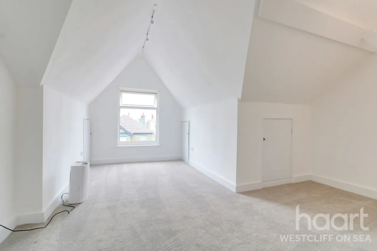 Westcliff Park Drive, Westcliff-On-Sea, SS0, photo 8