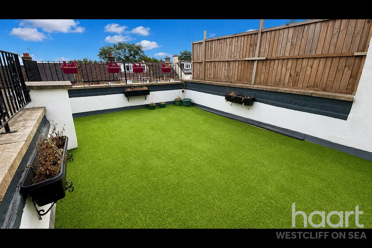 Westcliff Park Drive, Westcliff-On-Sea, SS0, photo 10