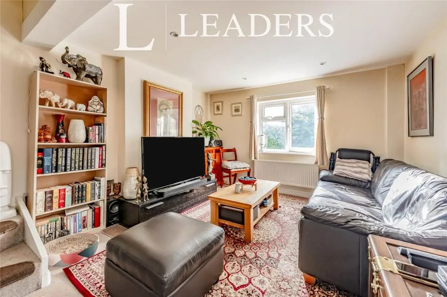 Pembley Green, Copthorne Common, RH10, photo 8