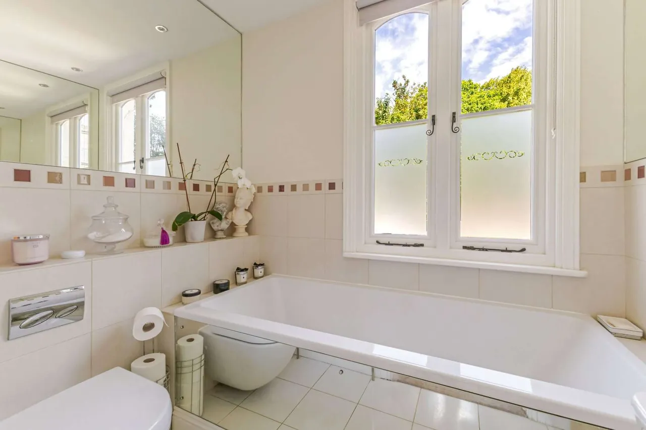 Finings Road, Bolter End, HP14, photo 14