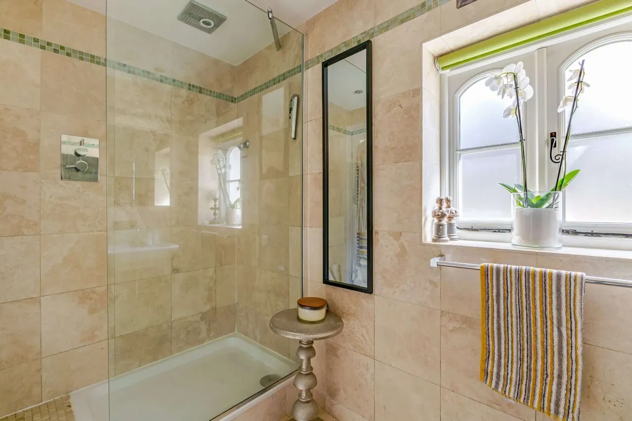 Finings Road, Bolter End, HP14, photo 11