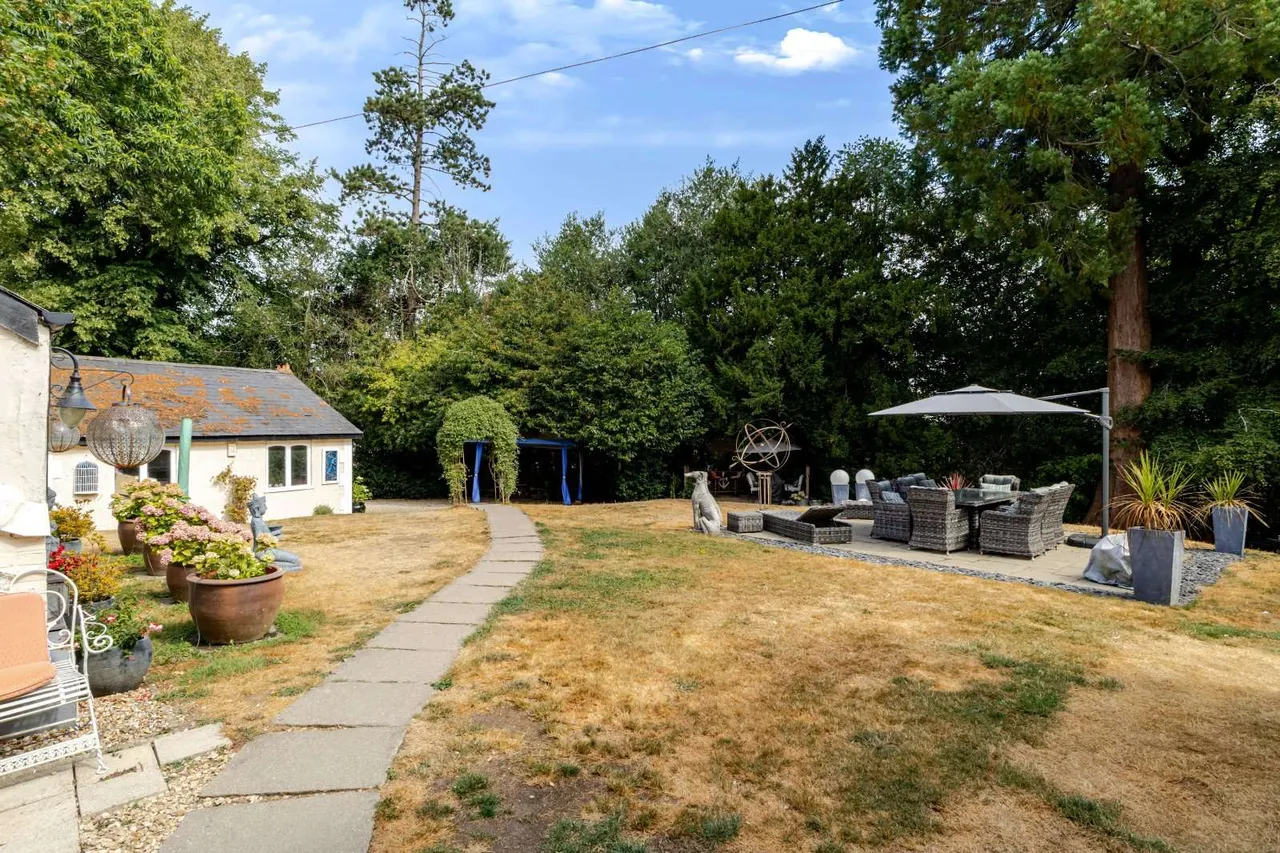 Finings Road, Bolter End, HP14, photo 8
