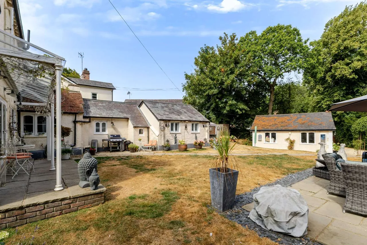 Finings Road, Bolter End, HP14, photo 9