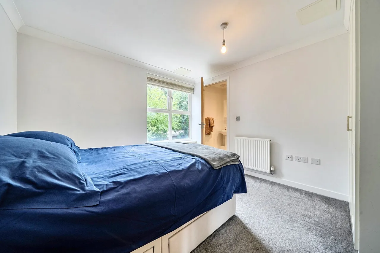 Cloudeseley Close, DA14, photo 9