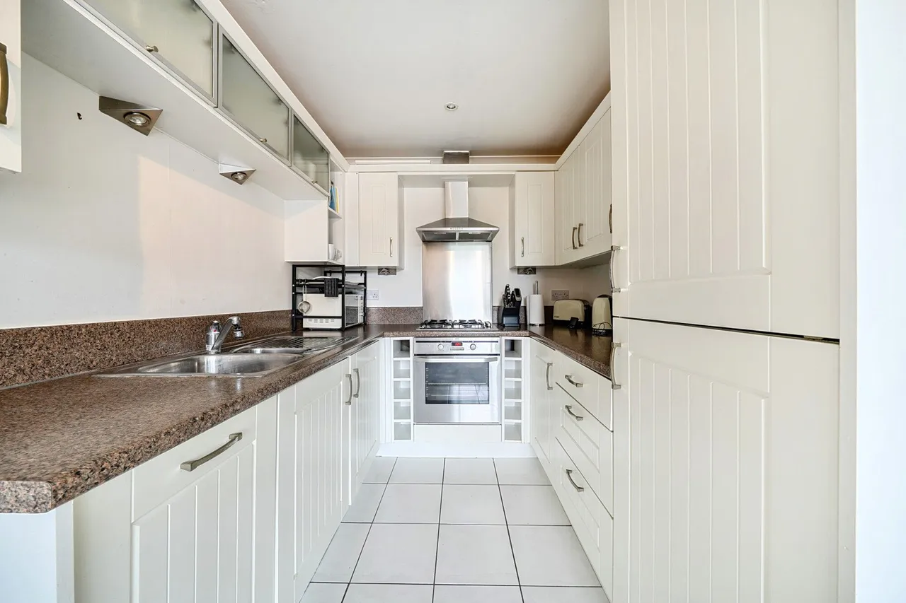 Cloudeseley Close, DA14, photo 3