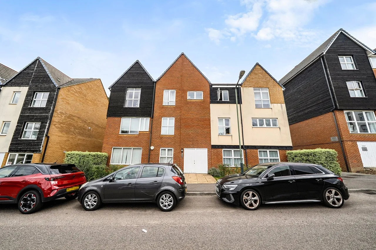 Cloudeseley Close, DA14, photo 17