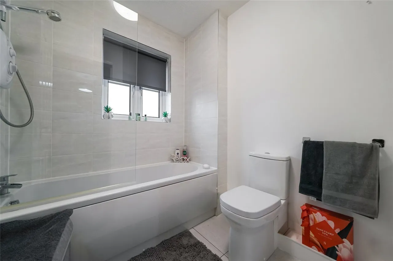 Valleyfield Drive, Cumbernauld, Glasgow, North Lanarkshire, G68, photo 15
