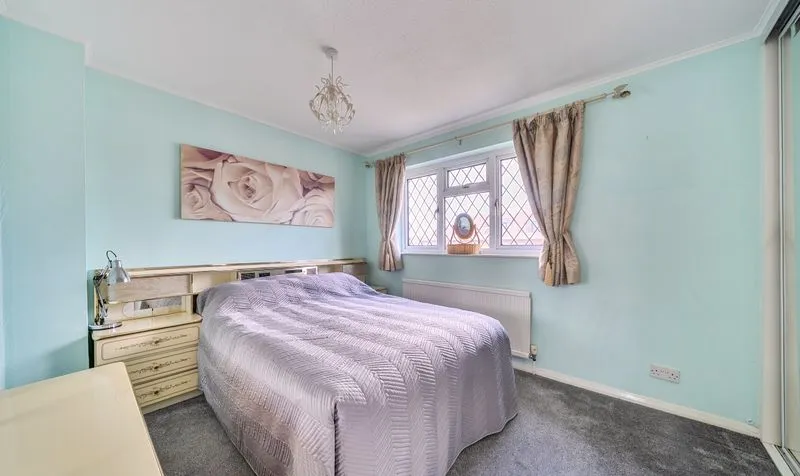 Kiln Lane, Epsom, KT17, photo 13