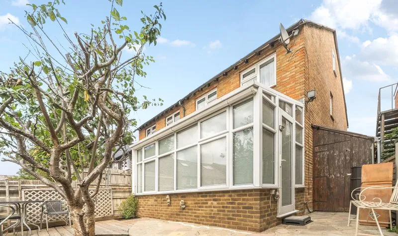 Kiln Lane, Epsom, KT17, photo 4