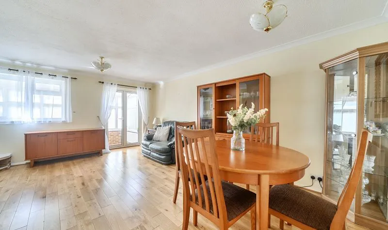 Kiln Lane, Epsom, KT17, photo 8