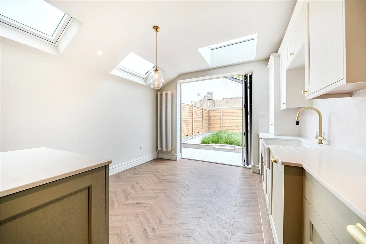 Brunswick Crescent, London, N11 1EE, photo 7