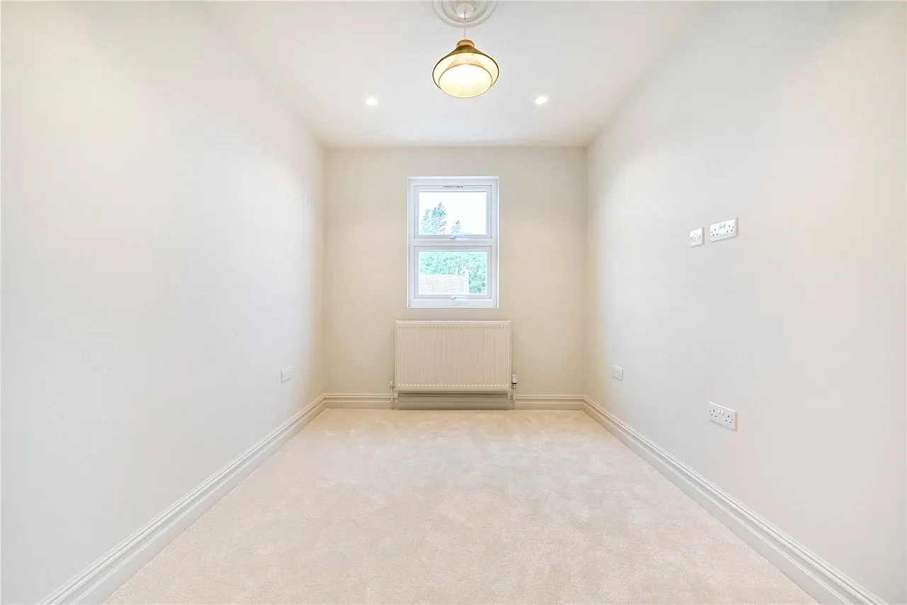 Brunswick Crescent, London, N11 1EE, photo 13