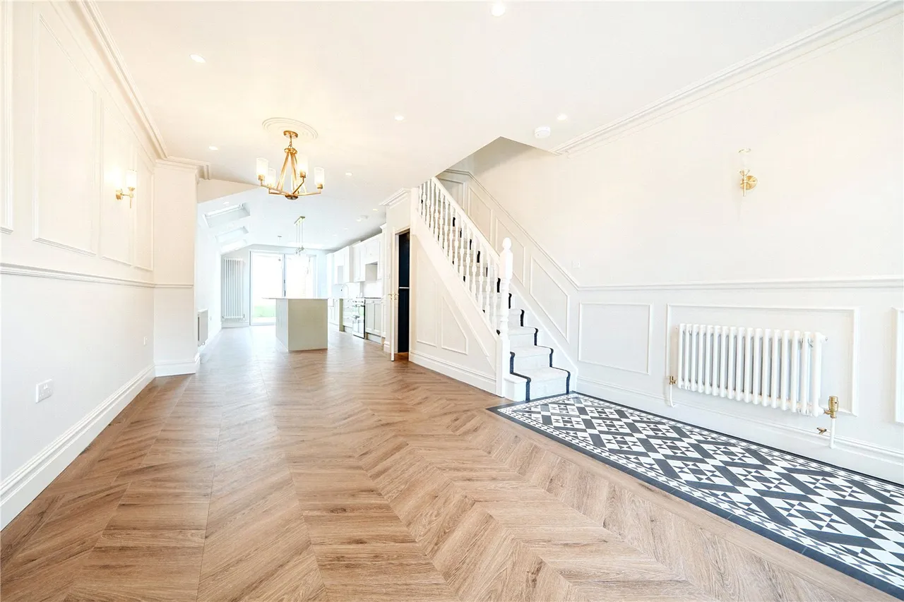 Brunswick Crescent, London, N11 1EE, photo 2