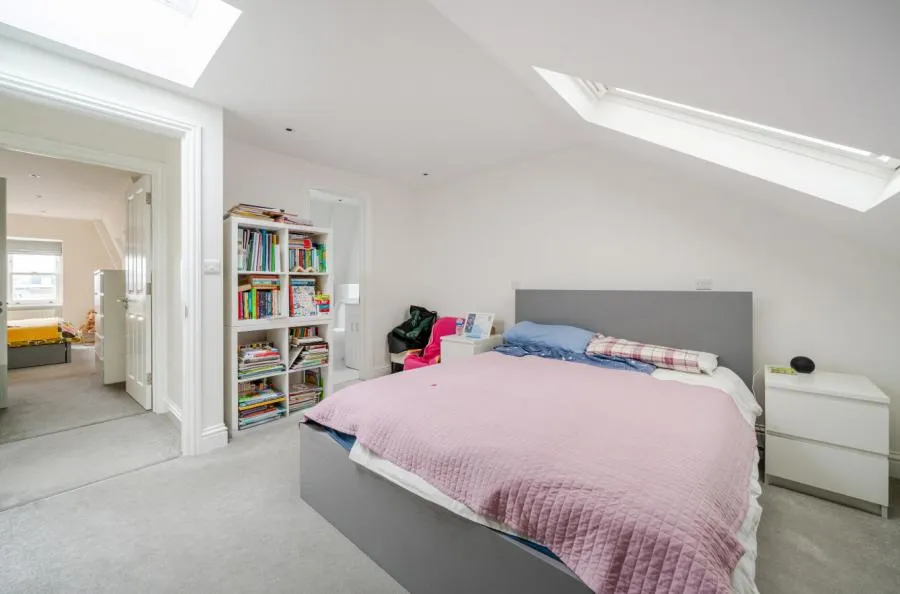 Askew Road, London, W12, photo 4