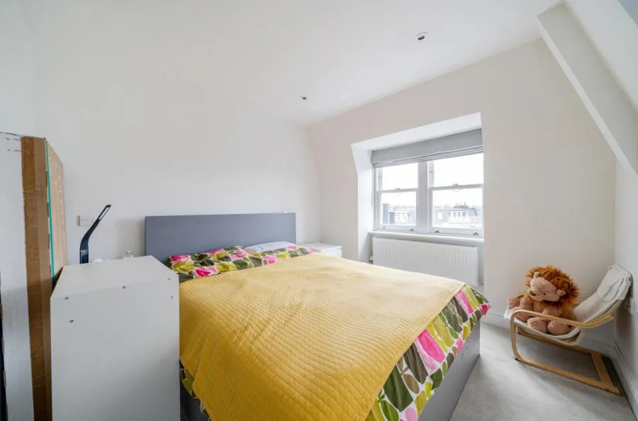 Askew Road, London, W12, photo 15