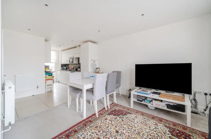 Askew Road, London, W12, photo 11