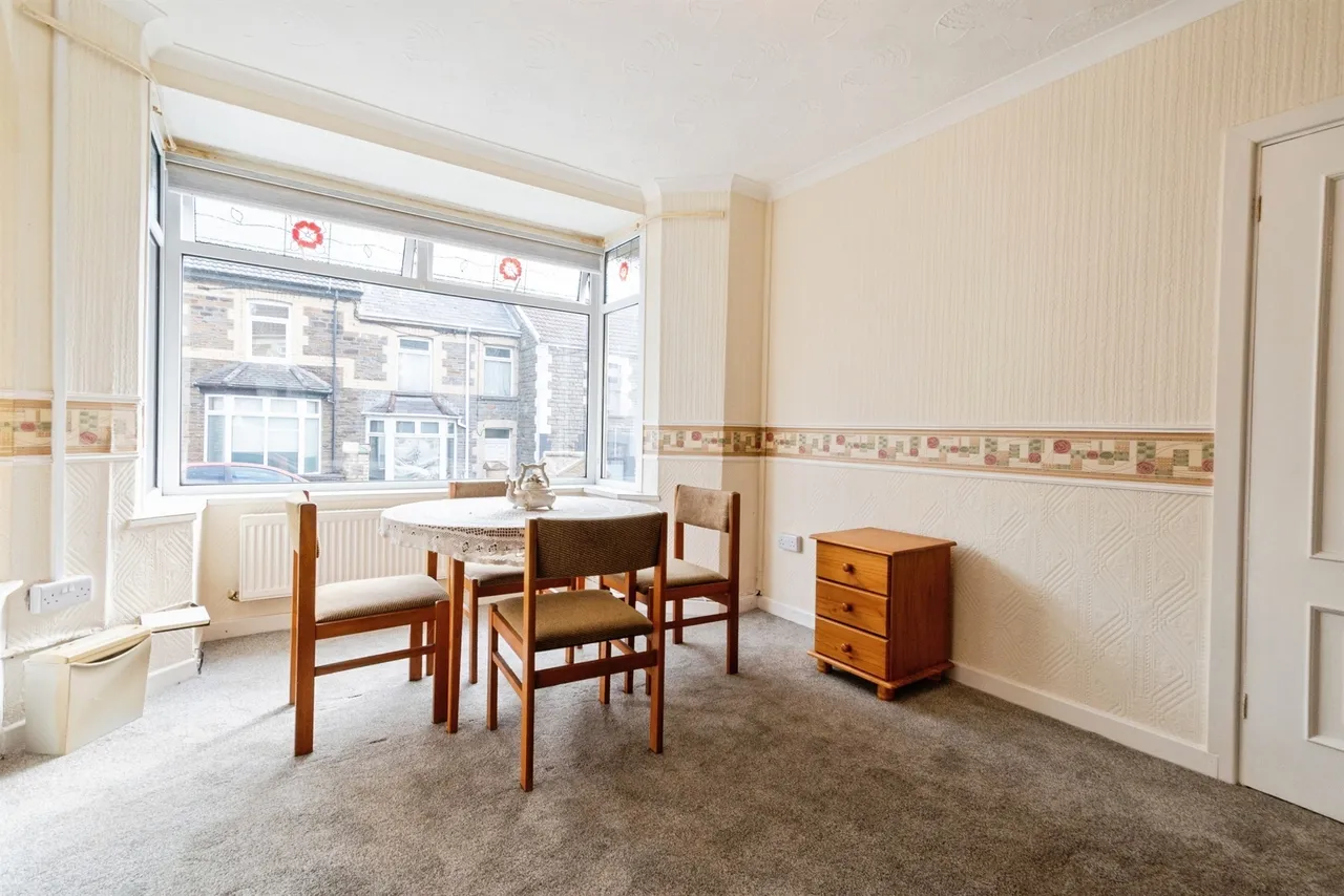 King Street, Pontypridd, CF37, photo 3