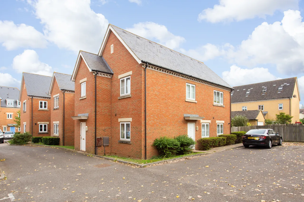 2 bed flat for sale, Sullivan Close, Canterbury, CT1