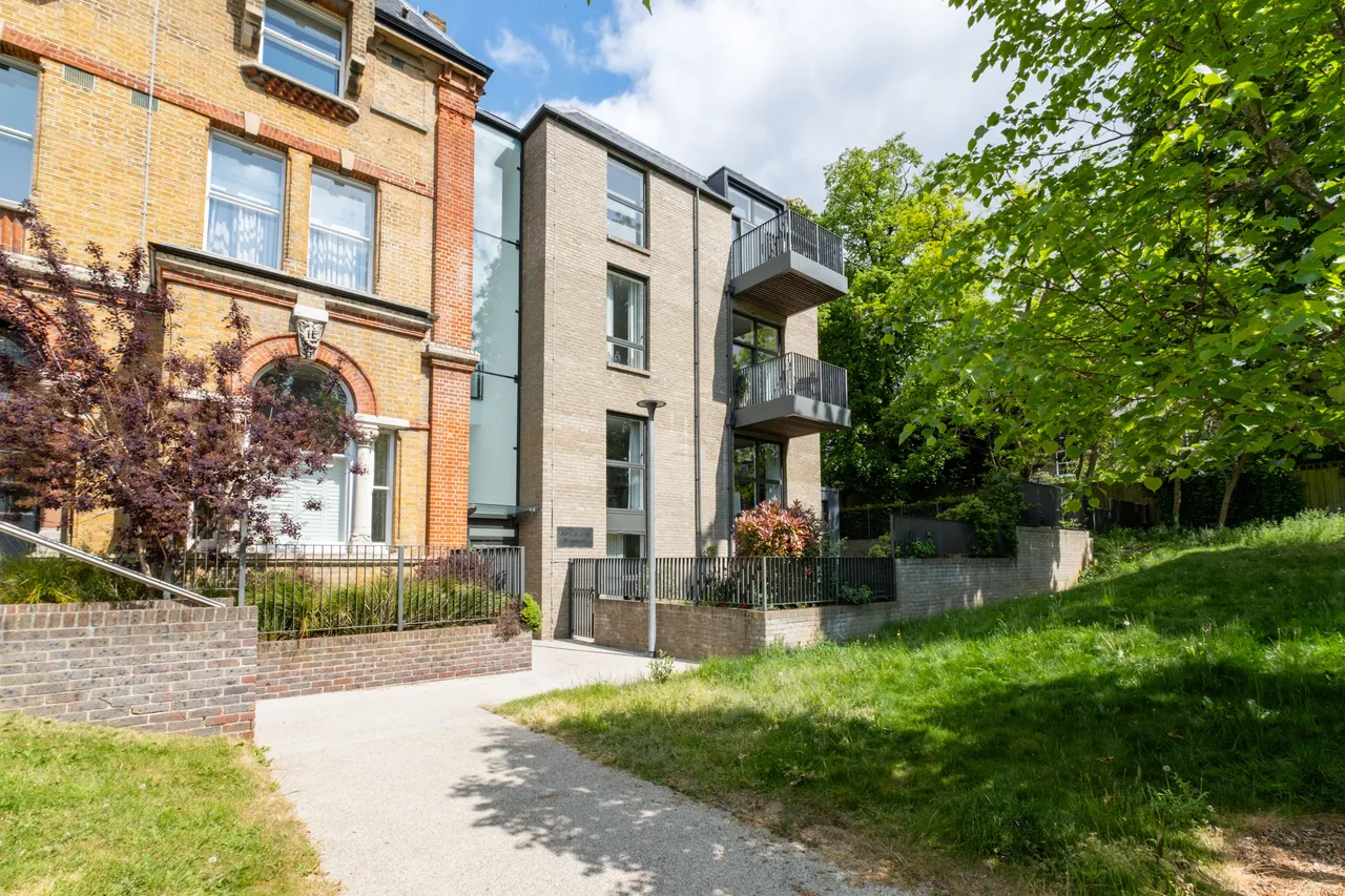 3 bed flat for sale — Woodside Avenue, London, N10