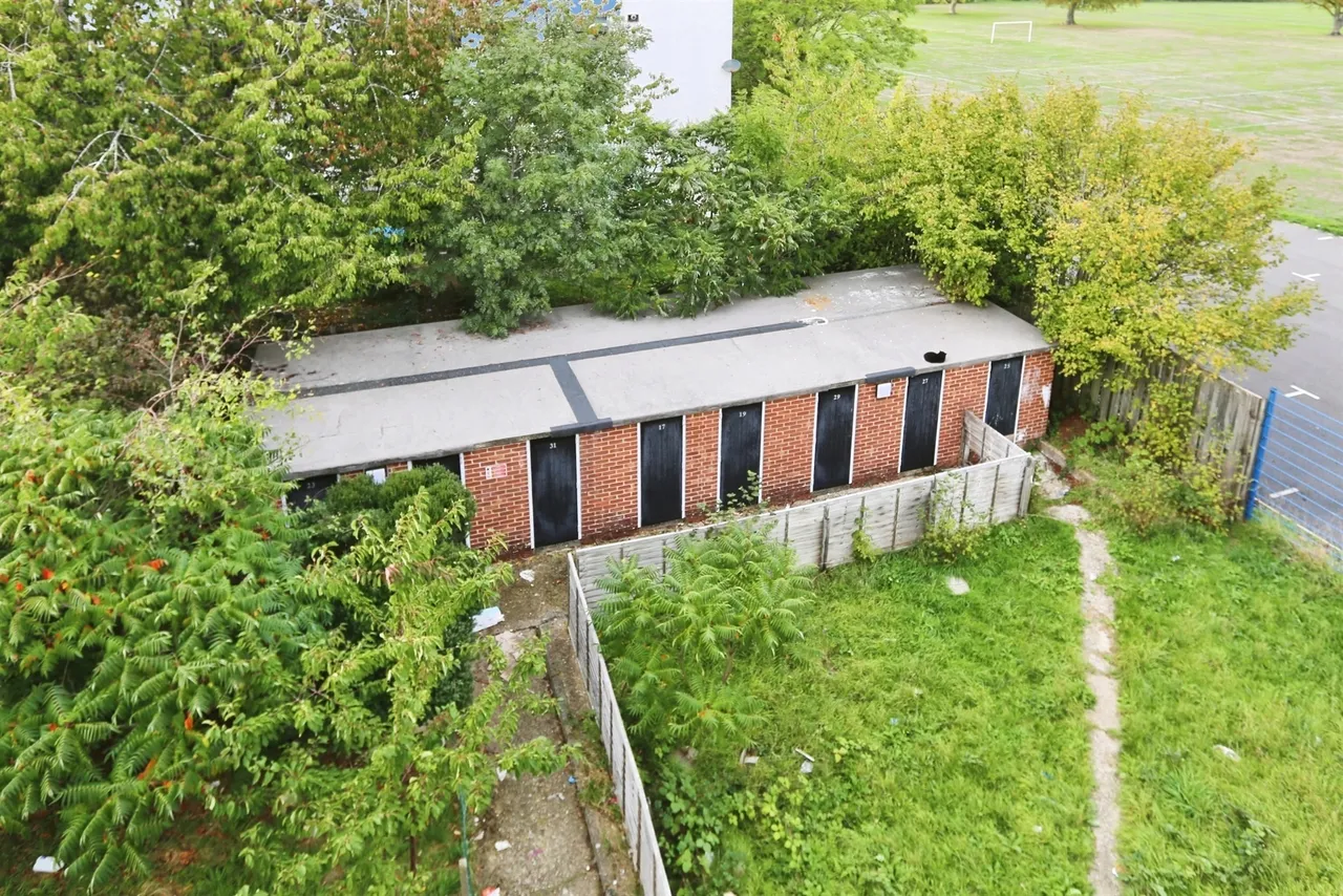 Winchfield Close, Southampton, SO19, photo 11