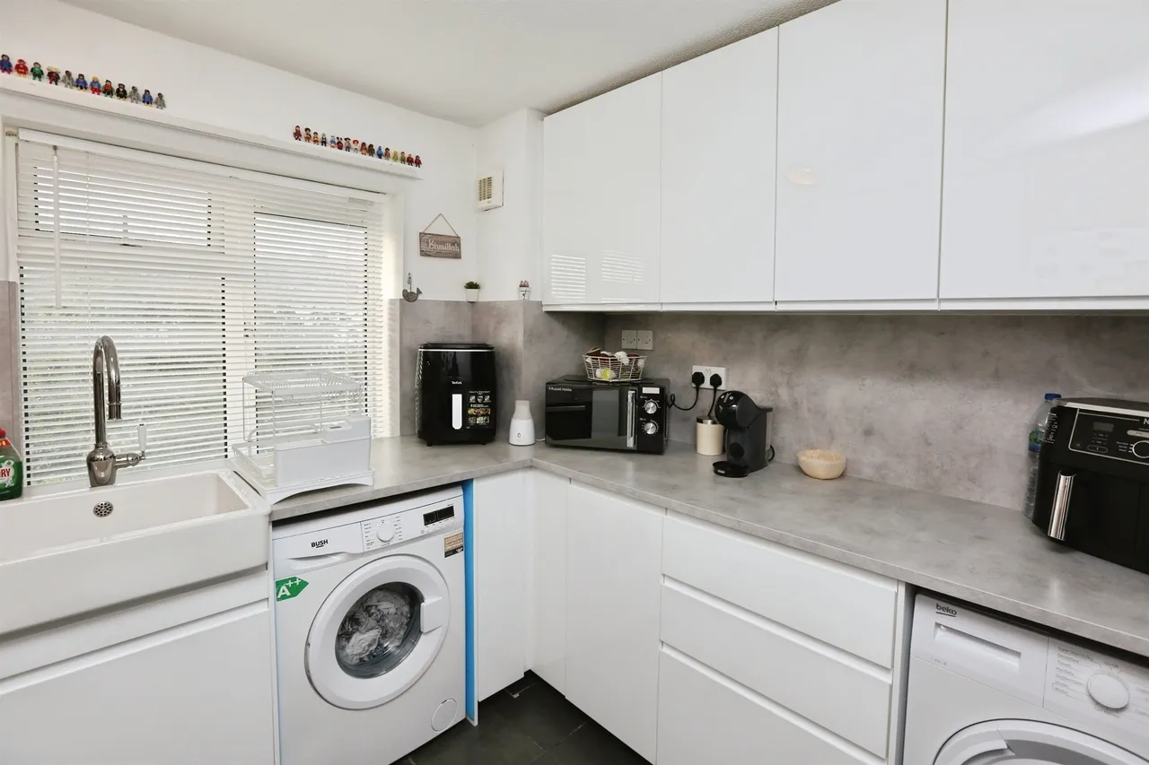 Winchfield Close, Southampton, SO19, photo 6