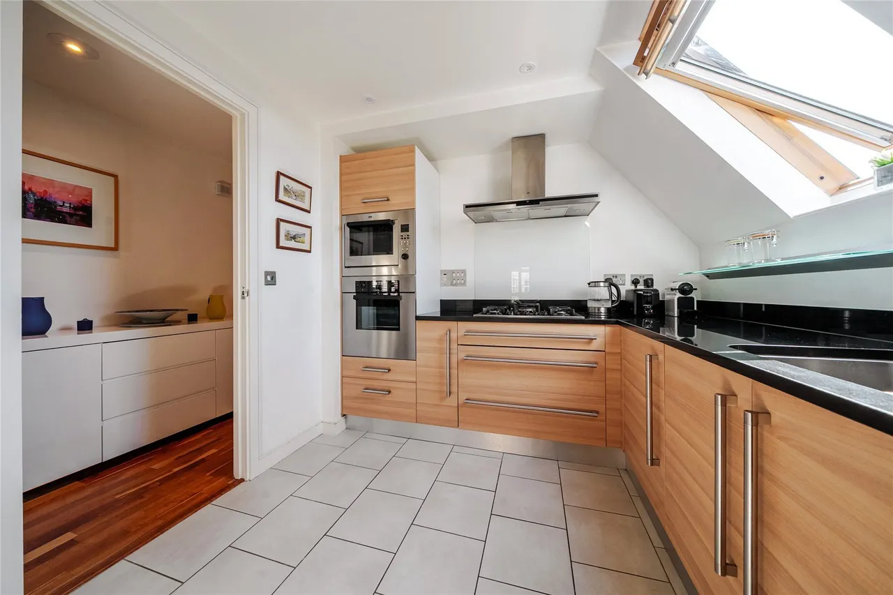 Plaistow Lane, Bromley, BR1, photo 21