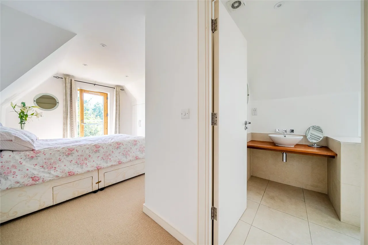 Plaistow Lane, Bromley, BR1, photo 17