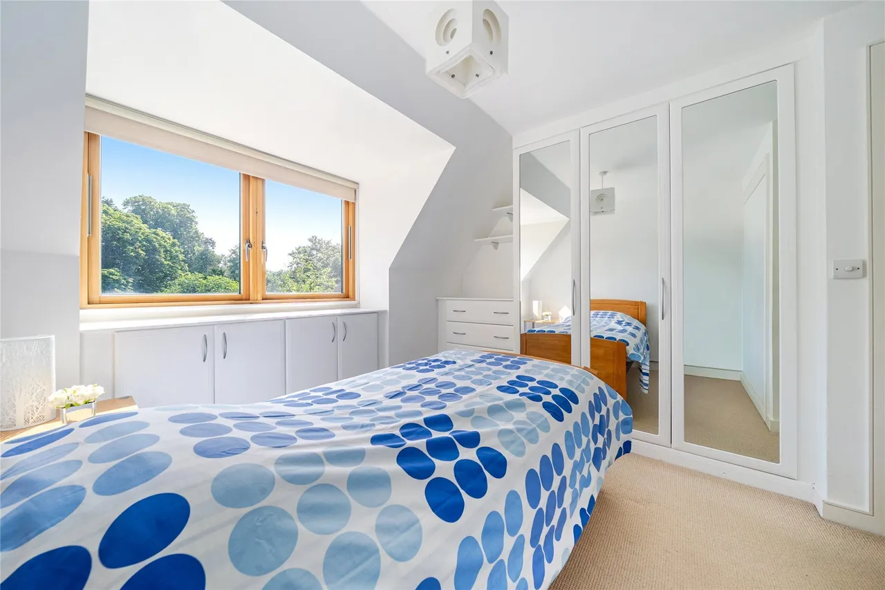 Plaistow Lane, Bromley, BR1, photo 4