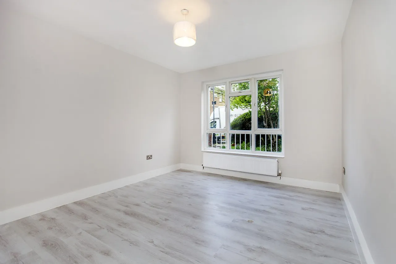 Ward Road, London, photo 2