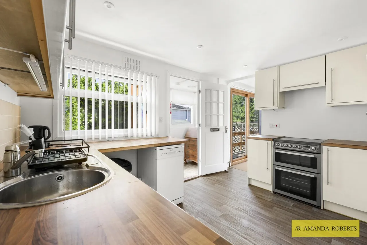 Hornbeam Lane, London, photo 10
