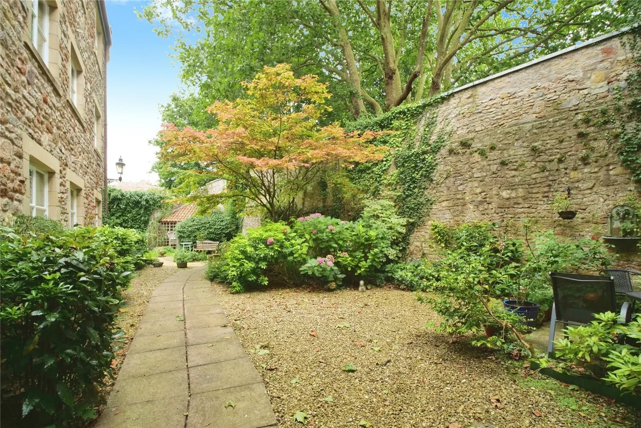 Carlton Court, Wells, BA5, photo 14