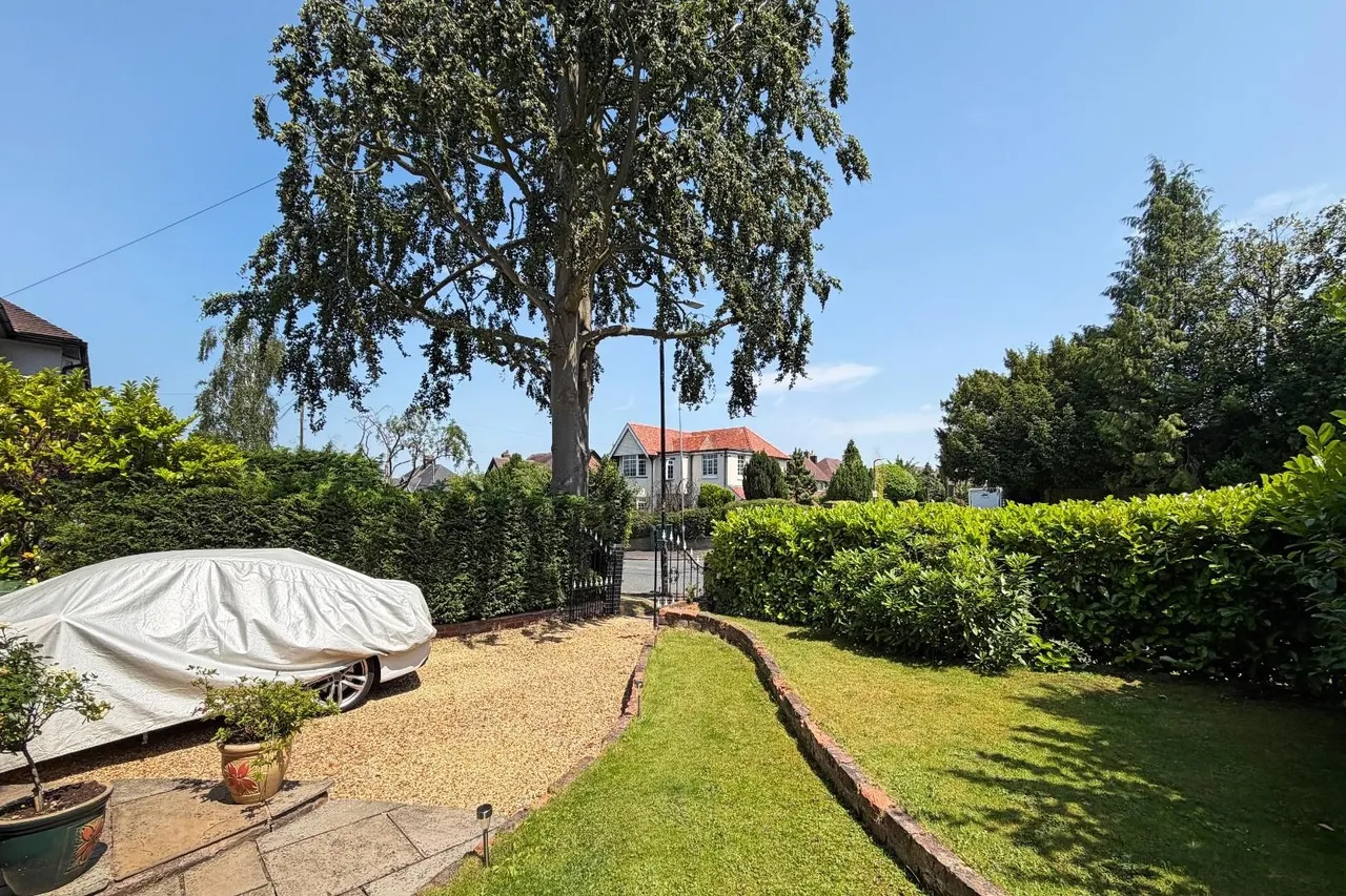 Delahays Road, Hale, Cheshire WA15 8DS, photo 42