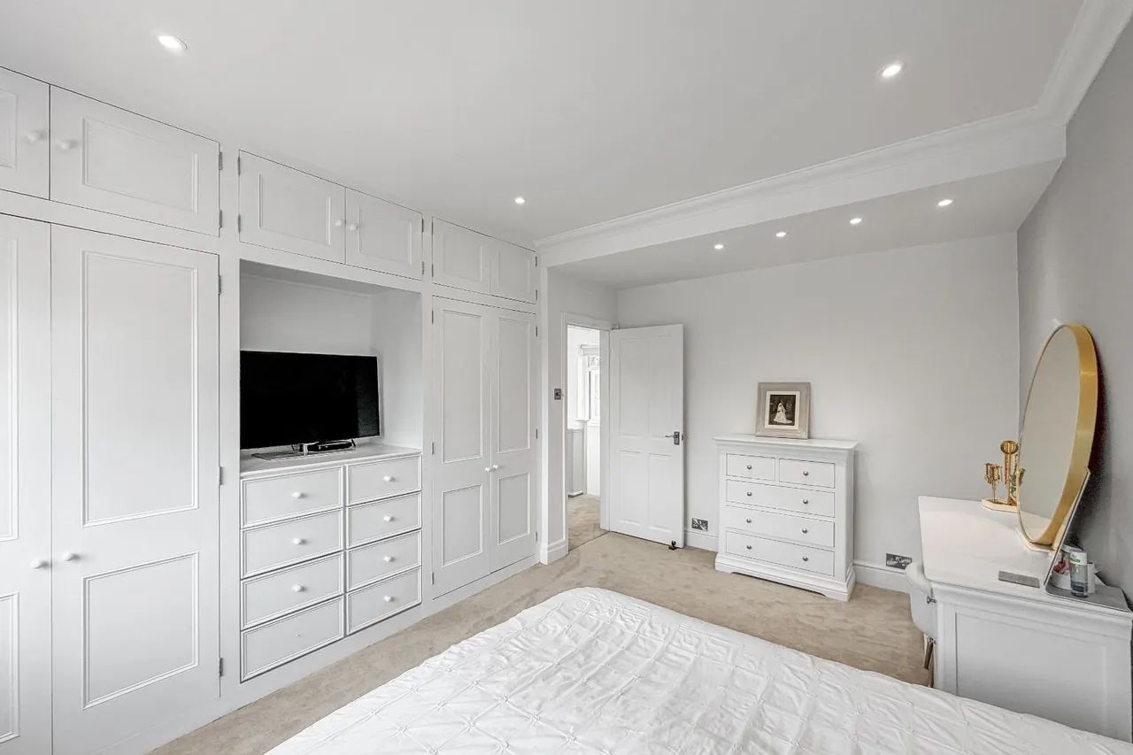 Delahays Road, Hale, Cheshire WA15 8DS, photo 33