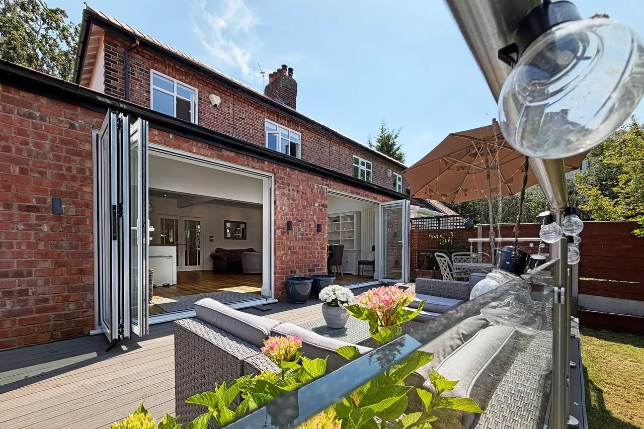 Delahays Road, Hale, Cheshire WA15 8DS, photo 29