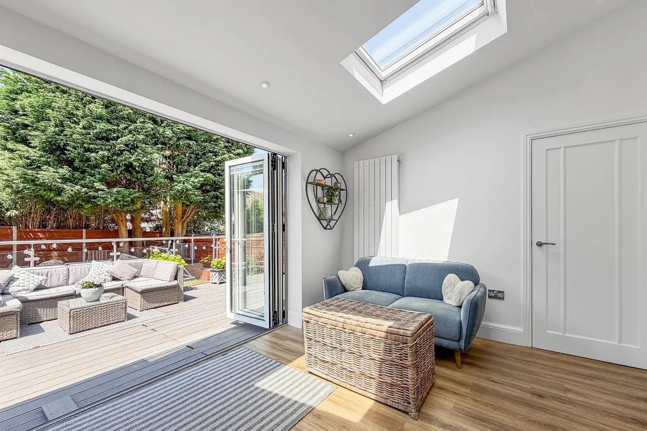 Delahays Road, Hale, Cheshire WA15 8DS, photo 12