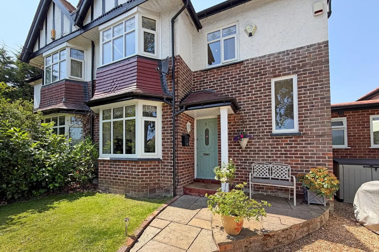 Delahays Road, Hale, Cheshire WA15 8DS, photo 44
