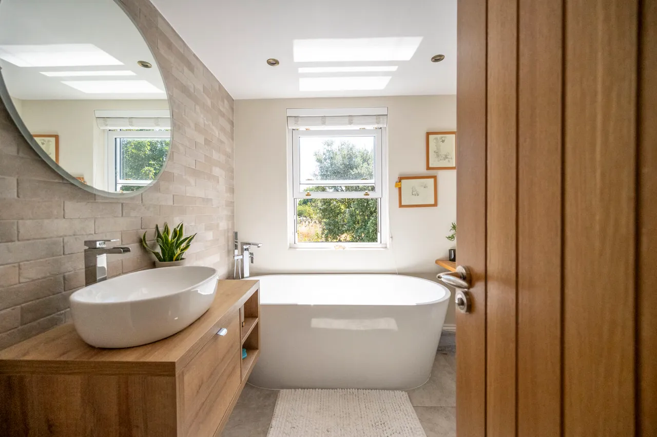 10 Exmouth Road, London, photo 11