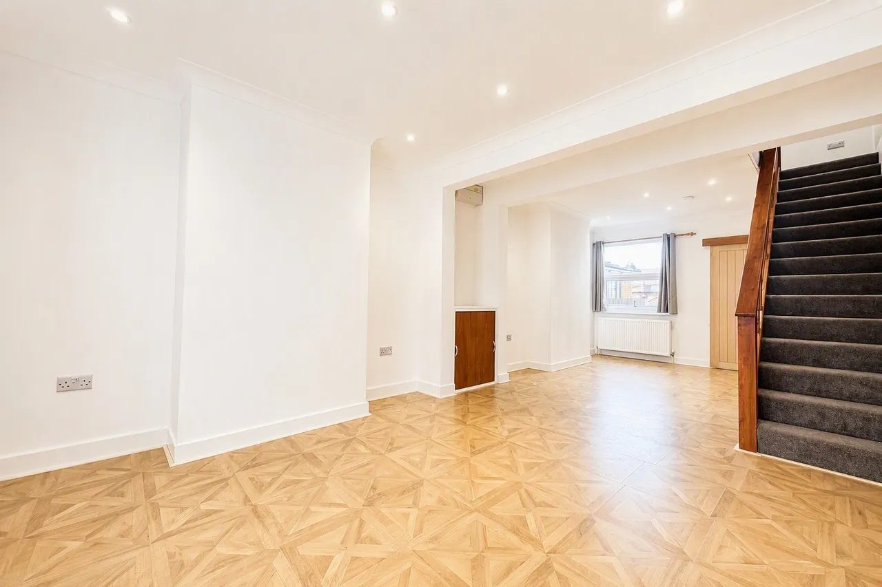 3 bed house to rent, Harold Road, ME10