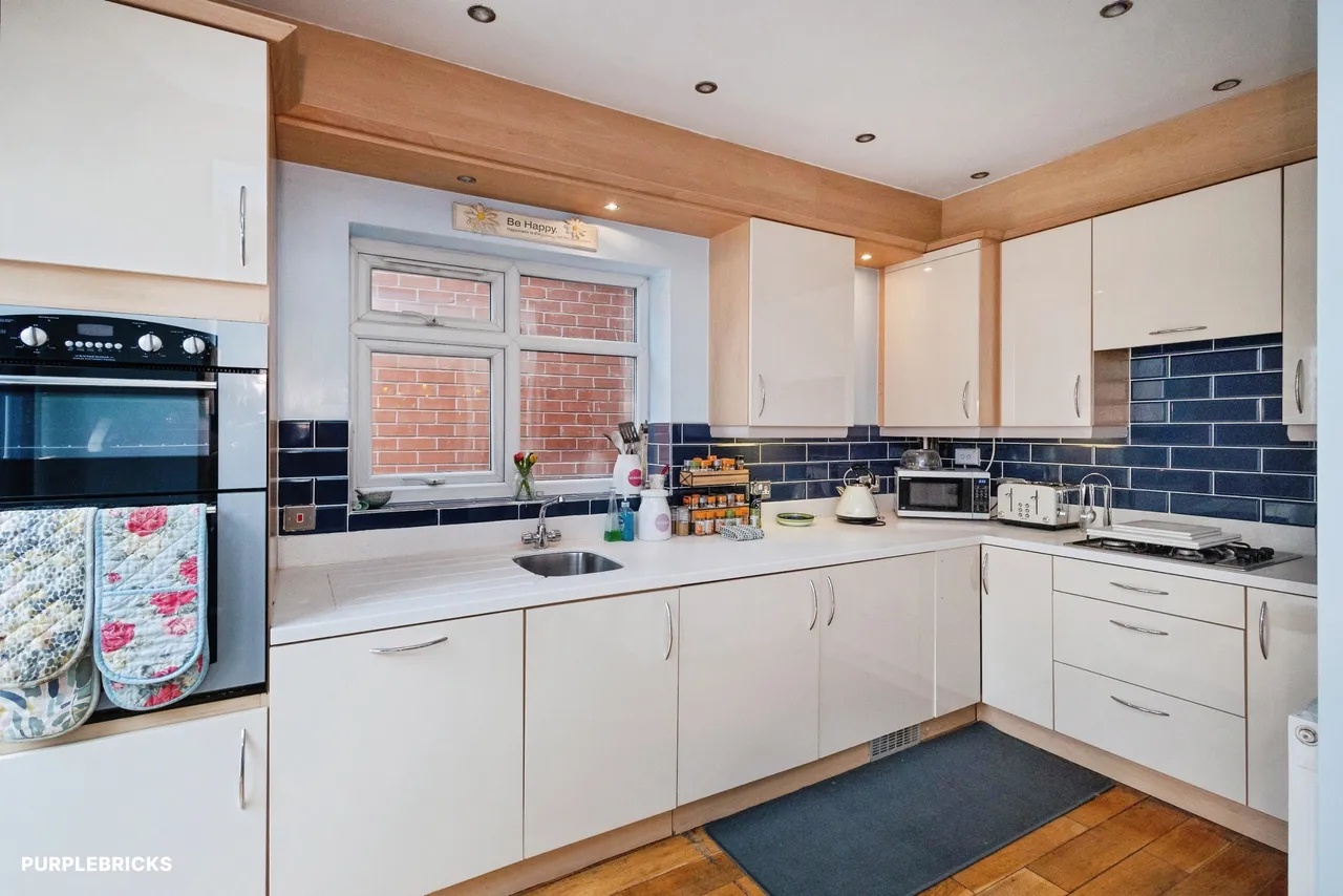 Foxdenton Lane, Manchester, M24, photo 13