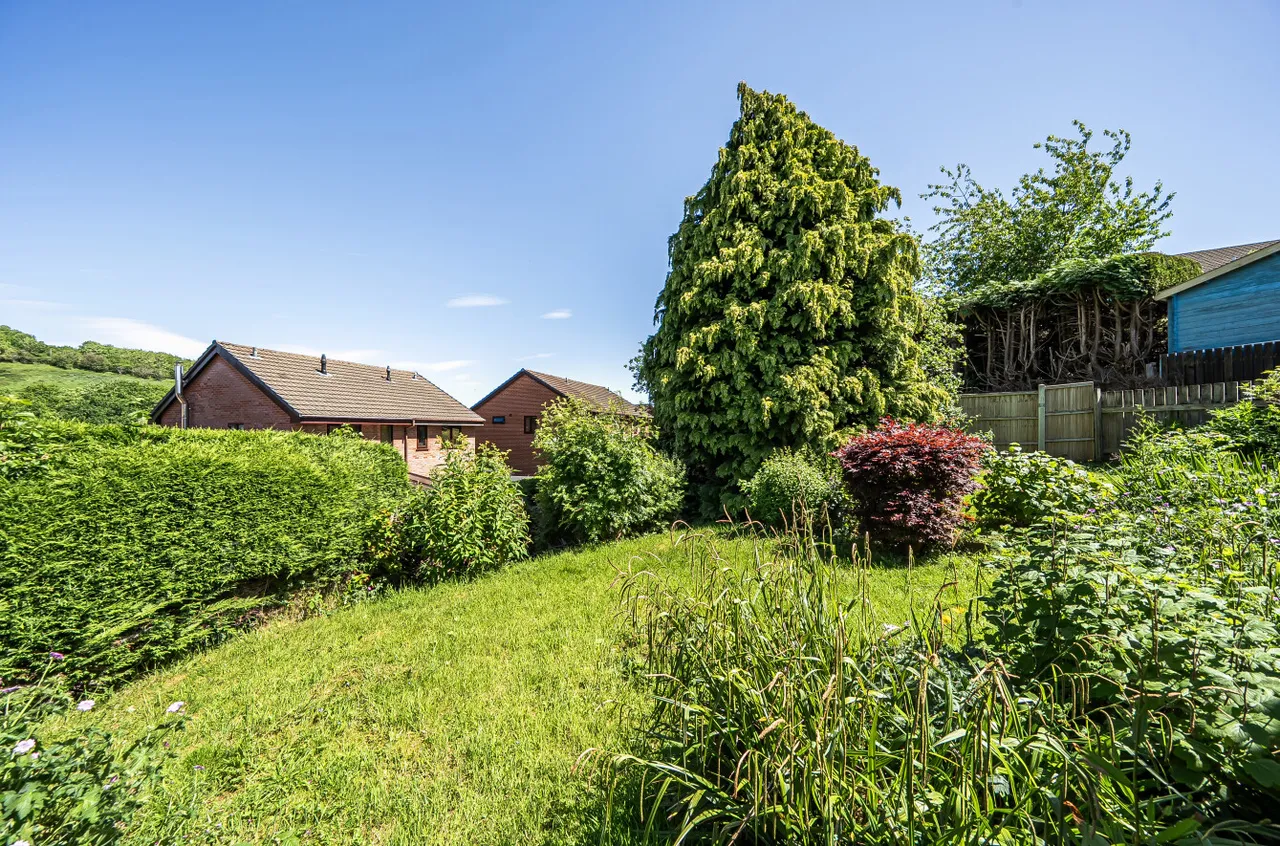 Ash Close, Newtown, photo 15