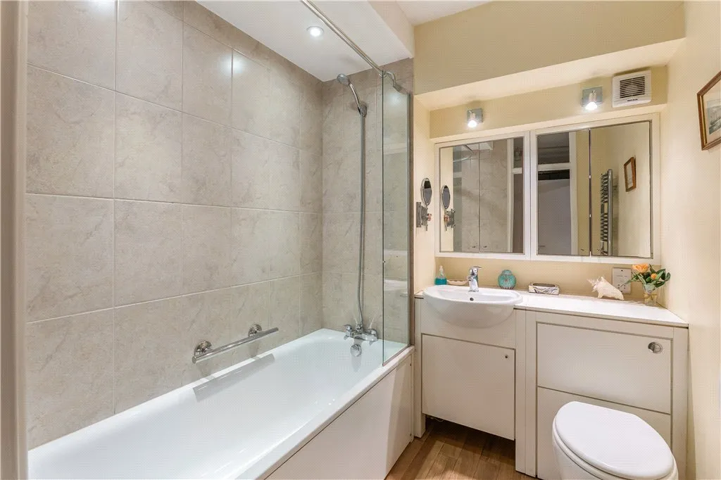 Shaftesbury Mews, London, W8 6, photo 20