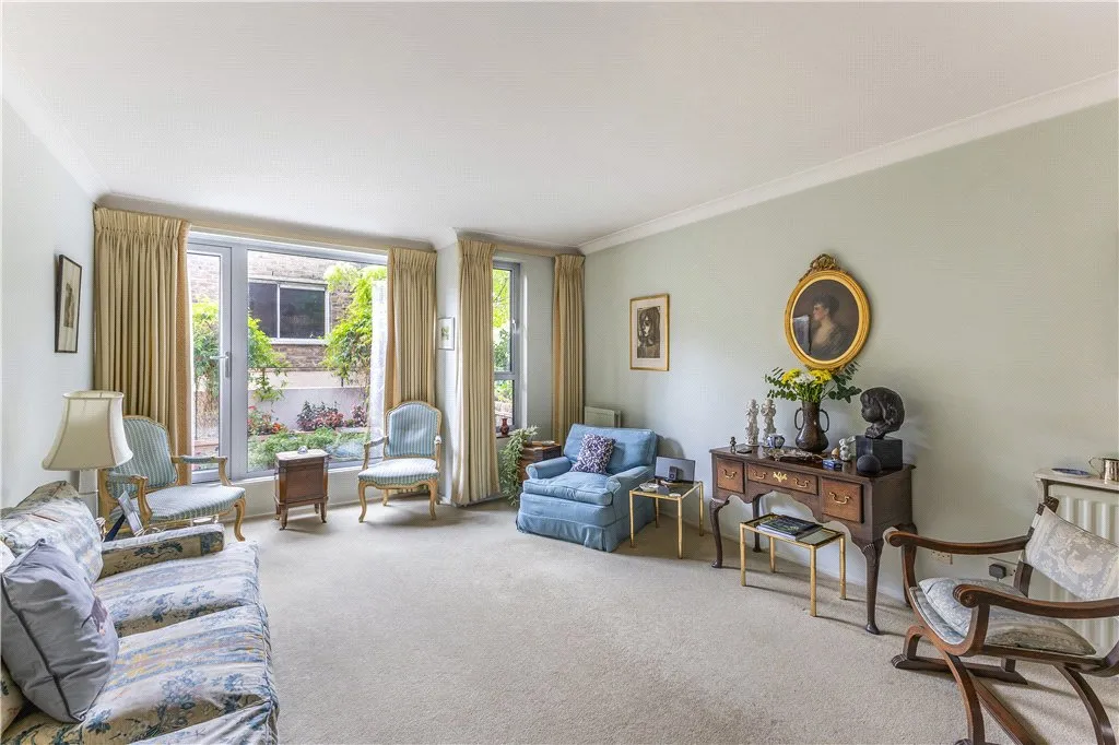 Shaftesbury Mews, London, W8 6, photo 2