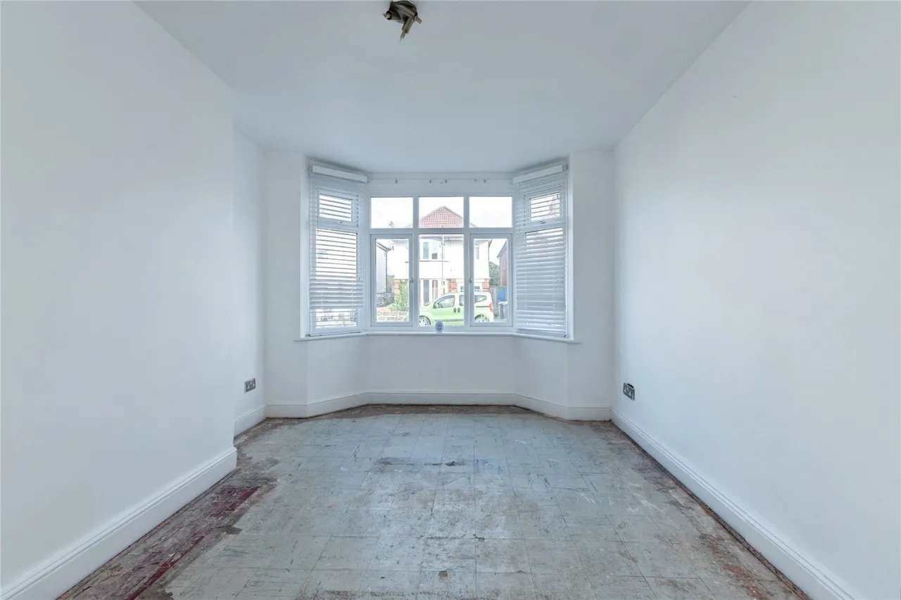 Burleigh Road, Bournemouth, BH6, photo 3