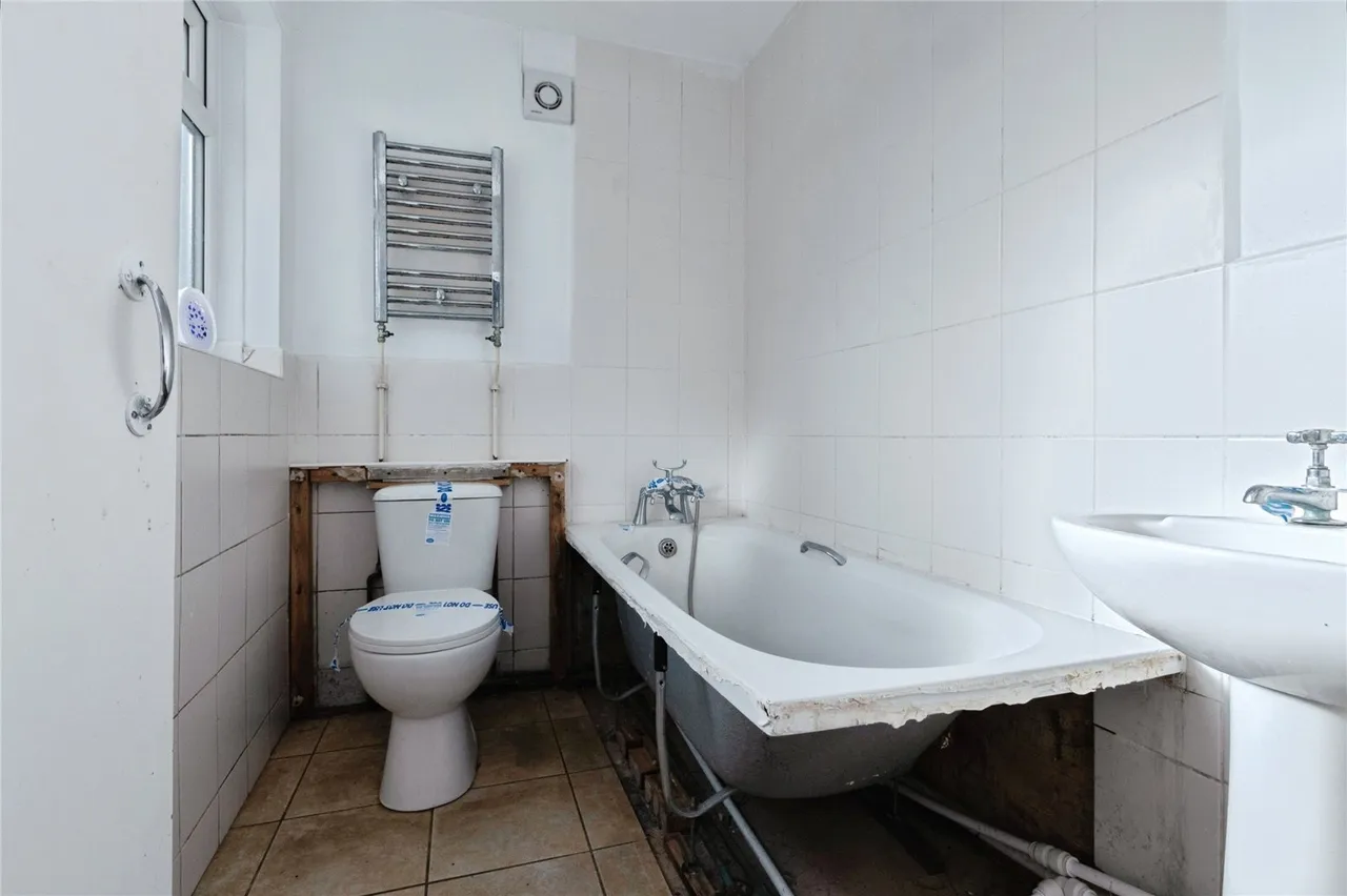 Burleigh Road, Bournemouth, BH6, photo 7
