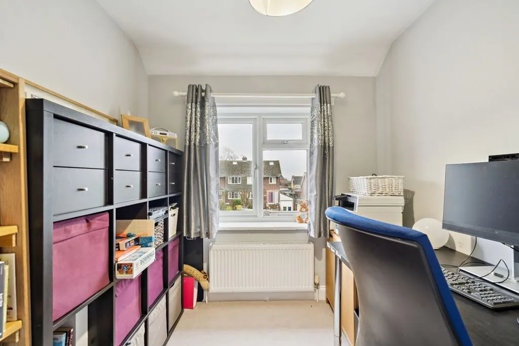 Laburnum Close, Marlow SL7 3LF, photo 17
